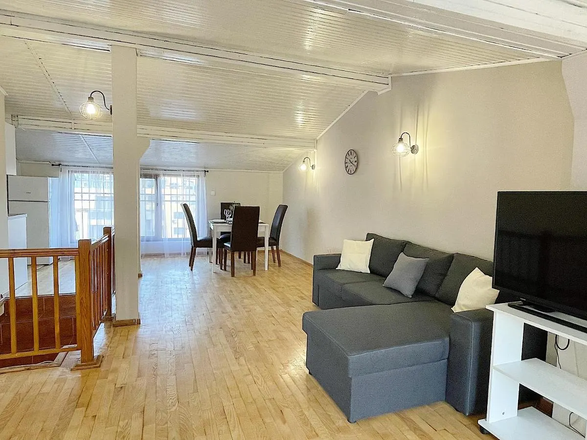 Fenix Studio Apartment Varna Center